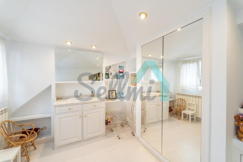 Foto 0af15b9f-e155-44d2-b65f-c81c3c05f285. Duplex con riscaldamento parcheggio in Masip Oviedo