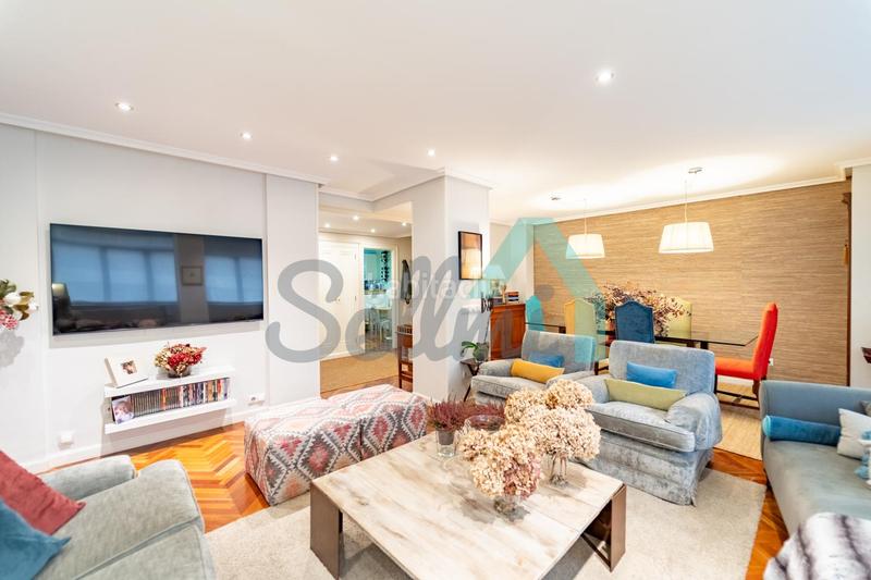 Foto 8c52a48a-44ea-4f87-9750-bc142587f9fe. Duplex con riscaldamento parcheggio in Masip Oviedo