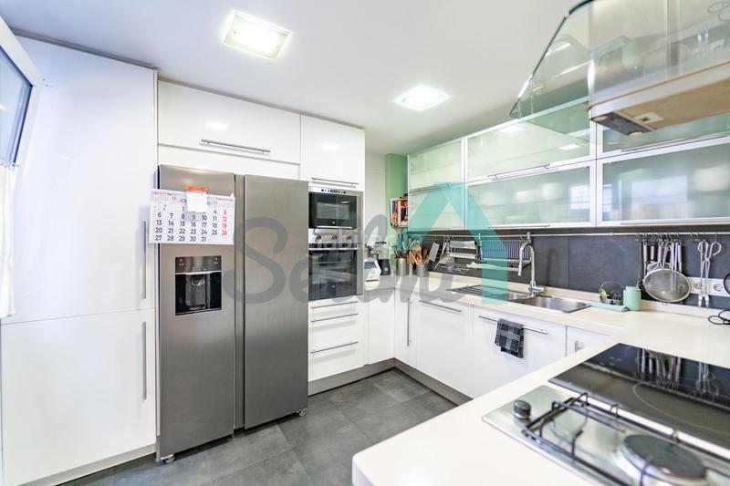 Foto a9ca7d91-7d72-432b-905b-e93b6eef52f2. Duplex con riscaldamento parcheggio in Masip Oviedo