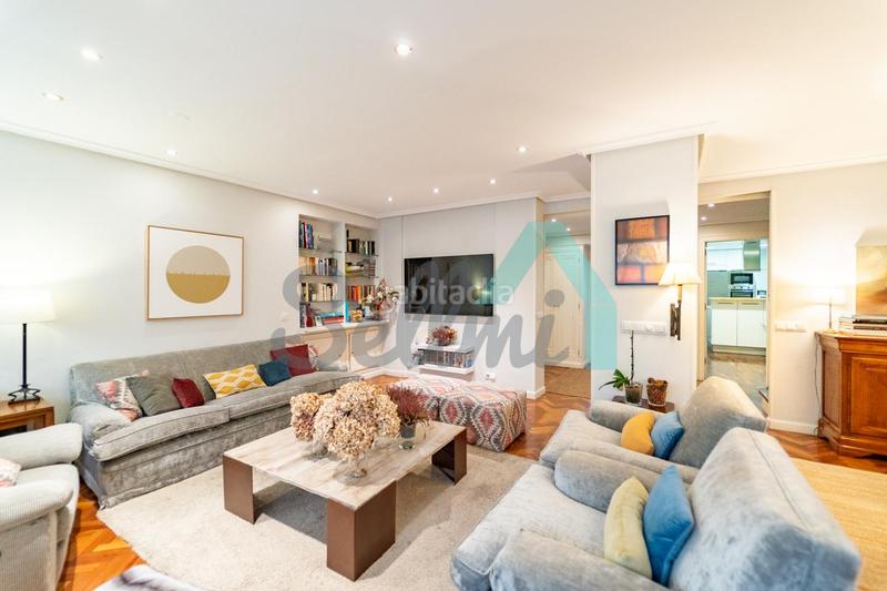 Foto a9eb176b-b080-4ed5-a10e-7f7cd0335973. Duplex con riscaldamento parcheggio in Masip Oviedo