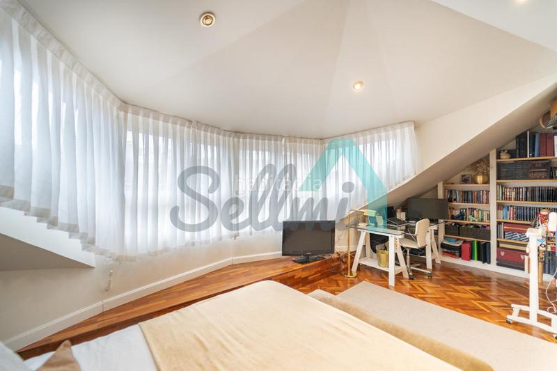 Foto bd2bc084-3347-4b01-ab7e-99698fe6d032. Duplex con riscaldamento parcheggio in Masip Oviedo