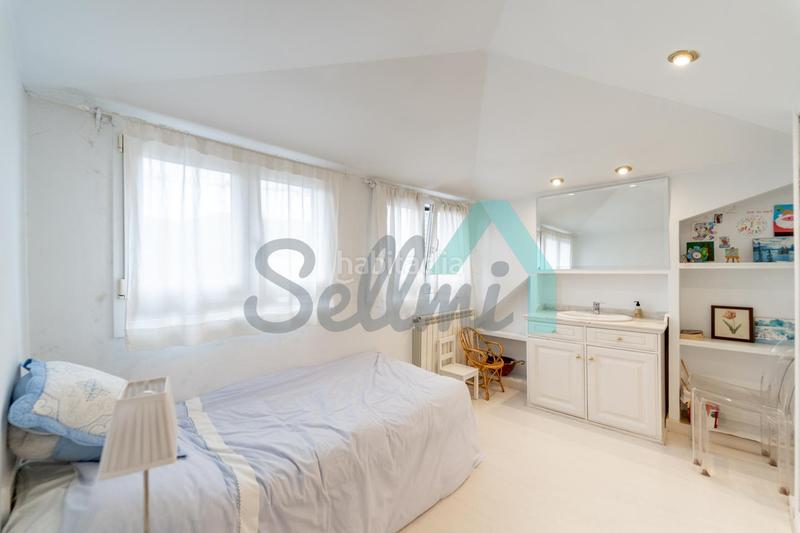 Foto cf583a8c-7865-45f4-88f9-9db2e05dad4c. Duplex con riscaldamento parcheggio in Masip Oviedo