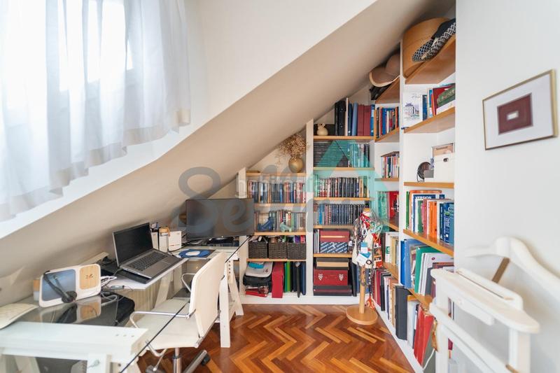 Foto ea03d5c3-9678-4c76-a6c3-caa79fb82bf4. Duplex con riscaldamento parcheggio in Masip Oviedo