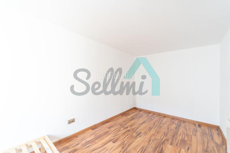 Foto 126d25e3-8c75-4f73-a3a6-539c73cbb69e. Pis amb calefacció a La Calzada Gijón