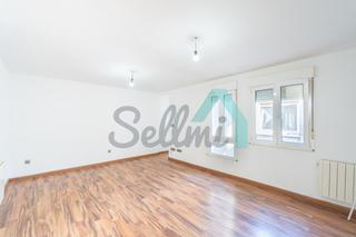Etagenwohnung  Cardona