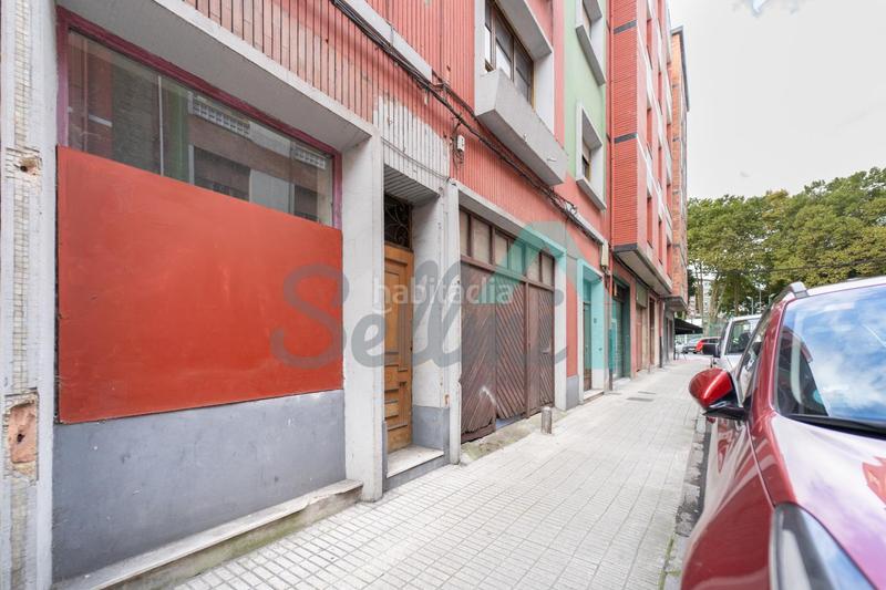 Foto 689e2860-2c3b-43e7-9cc0-ce19ad82bd08. Edifici a Sama Langreo