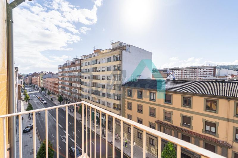 Foto 0b2f496c-3722-4bc4-a543-a2be5e86df15. Flat with heating parking in Fozaneldi - Tenderina Oviedo