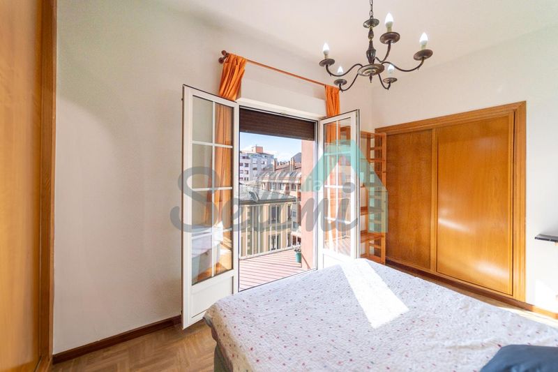 Foto 854bc1e7-dd60-49e1-914c-72c10c3404df. Flat with heating parking in Fozaneldi - Tenderina Oviedo