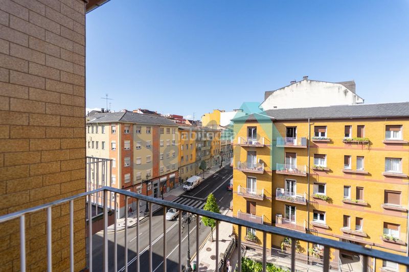 Foto c70c977f-b7a1-4695-b828-83fe36749e62. Flat with heating parking in Fozaneldi - Tenderina Oviedo