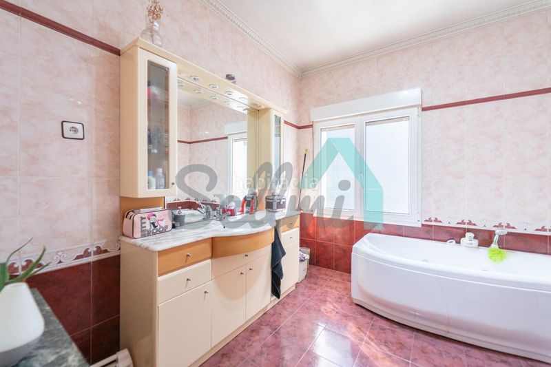 Foto e6b0abcb-9909-43ce-b010-e52bb9383252. Flat with heating parking in Fozaneldi - Tenderina Oviedo