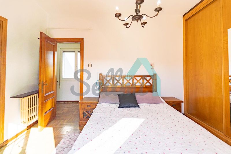 Foto 1a1234cf-62c6-414f-b30e-939724239ab4. Pis amb calefacció aparcament a Fozaneldi - Tenderina Oviedo