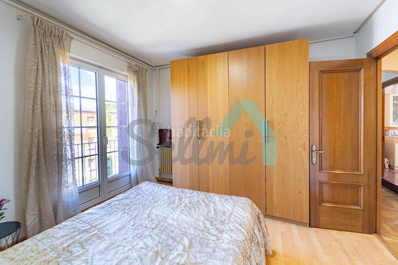 Foto 296aa5b6-0eeb-4c96-8bcd-415b1bd18d20. Pis amb calefacció aparcament a Fozaneldi - Tenderina Oviedo