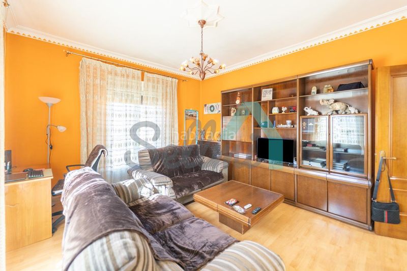 Foto 2d3c540d-81a4-45f3-8eee-48ffed5188fd. Pis amb calefacció aparcament a Fozaneldi - Tenderina Oviedo