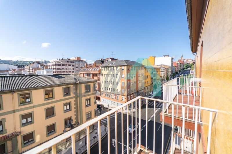 Foto 7d4763fa-734c-4f04-9696-22392d4edc36. Pis amb calefacció aparcament a Fozaneldi - Tenderina Oviedo