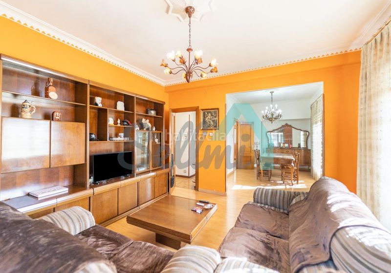 Foto acc1c665-d1b5-488d-aa52-b2d8ddc52a9e. Pis amb calefacció aparcament a Fozaneldi - Tenderina Oviedo