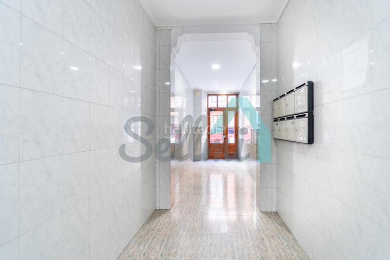 Foto b505ab37-ce81-4575-b2c7-37b68f0c235c. Piso en Centro Gijón