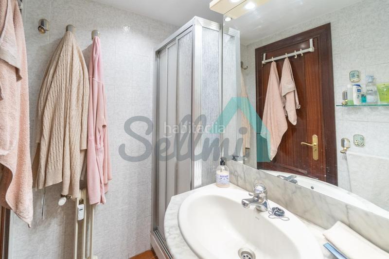 Foto 629ab566-475b-4a72-b675-5d22357e45b8. Appartamento con riscaldamento parcheggio in Vallobín Oviedo