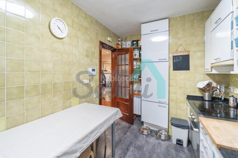 Foto cc1403be-d699-4280-9678-b292f290ecc2. Appartamento con riscaldamento parcheggio in Vallobín Oviedo