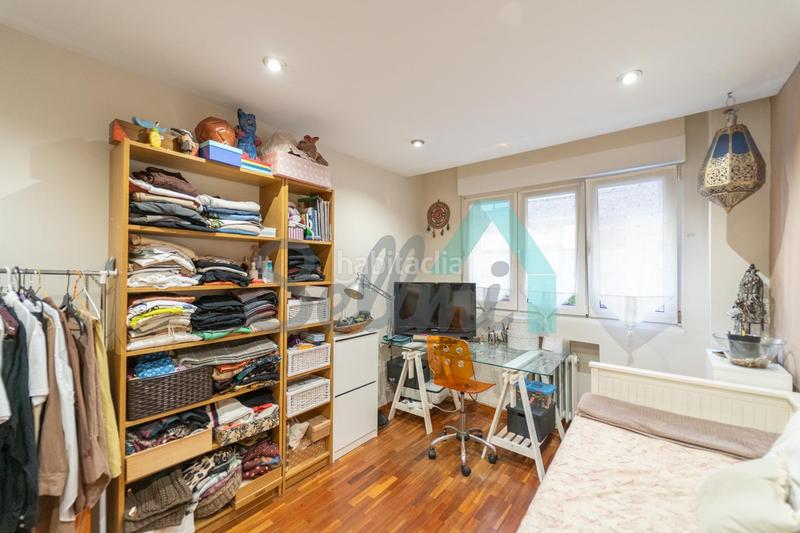 Foto f8aaced3-e9be-4da4-bbe1-578b8c62f024. Appartamento con riscaldamento parcheggio in Vallobín Oviedo