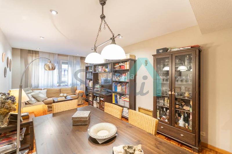 Foto d687b6e2-4f89-4a4f-818b-a3e2ff213792. Appartement avec chauffage parking dans Vallobín Oviedo
