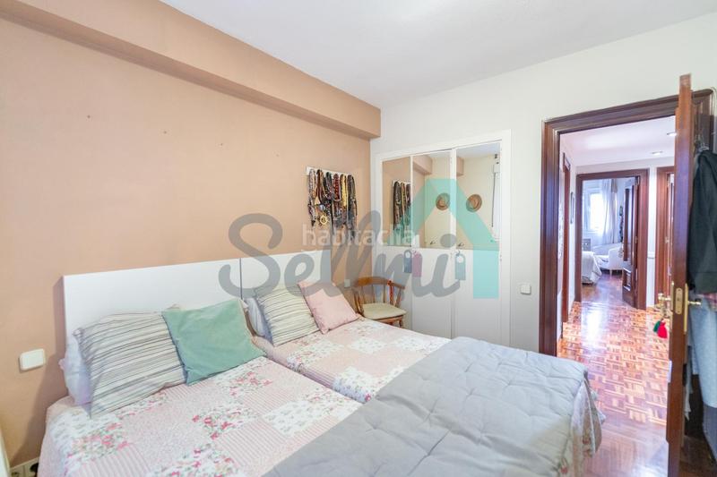 Foto dca46192-4f7f-4ee1-a6e3-4a4e40f2ce93. Flat with heating parking in Vallobín Oviedo