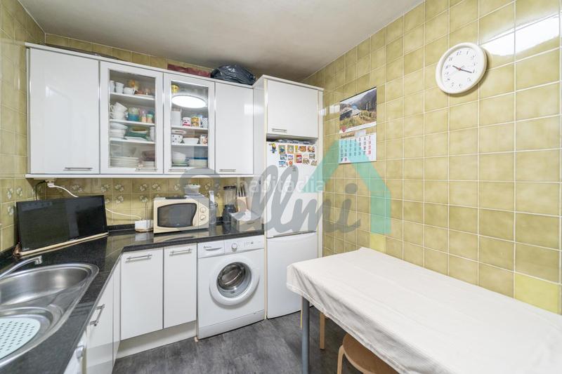 Foto 20911457-f3b3-402e-aa7c-5b4ab6826af9. Pis amb calefacció aparcament a Vallobín Oviedo