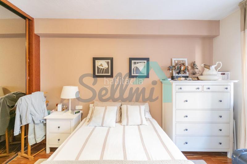 Foto 98ab185a-5c15-47da-aa21-003d26789c5e. Pis amb calefacció aparcament a Vallobín Oviedo