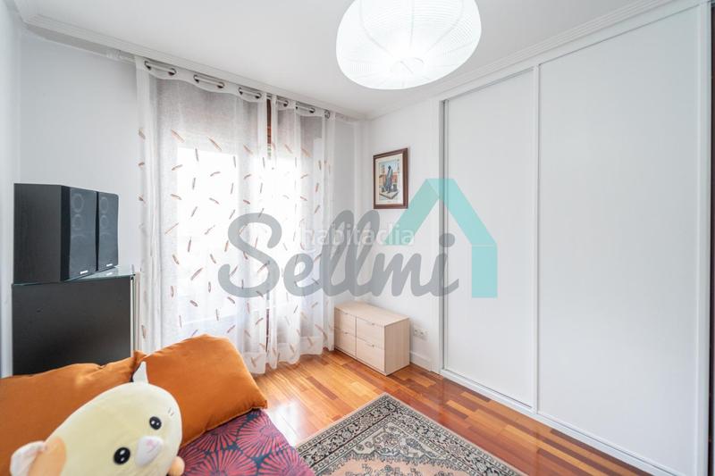 Foto bd92ca68-184a-4291-b626-93668d0f9537. Attico con riscaldamento parcheggio in Huca - La Cadellada Oviedo