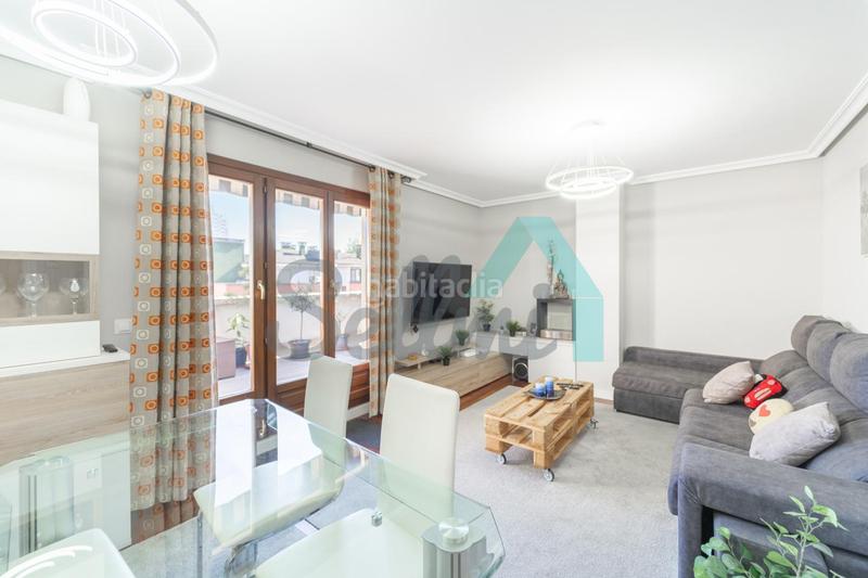 Foto 8cb03622-24c1-4c5c-98c9-64204e5f2d7c. Attique avec chauffage parking dans Huca - La Cadellada Oviedo