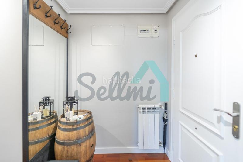 Foto e4ba2b21-8aa3-4369-b5bc-5d2c97ec44e8. Dachwohnung mit heizung parking in Huca - La Cadellada Oviedo