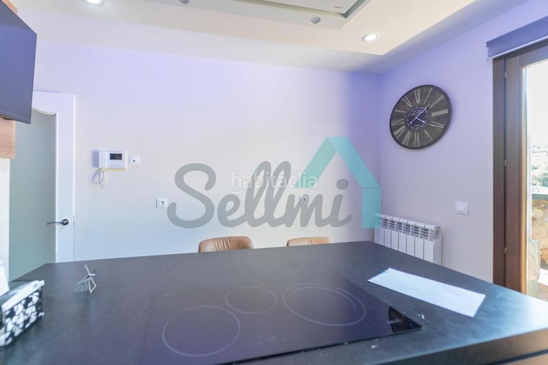 Foto 0ce3ab7a-e933-40bd-822e-9f469dad2d78. Penthouse with heating parking in Huca - La Cadellada Oviedo