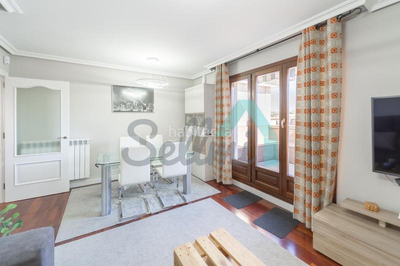 Foto 5aebd2e1-7f7a-46e9-a0f4-31de93585f52. Penthouse with heating parking in Huca - La Cadellada Oviedo
