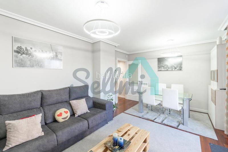 Foto 619b8fad-1ebb-4d17-a59e-0305aedfb86d. Penthouse with heating parking in Huca - La Cadellada Oviedo