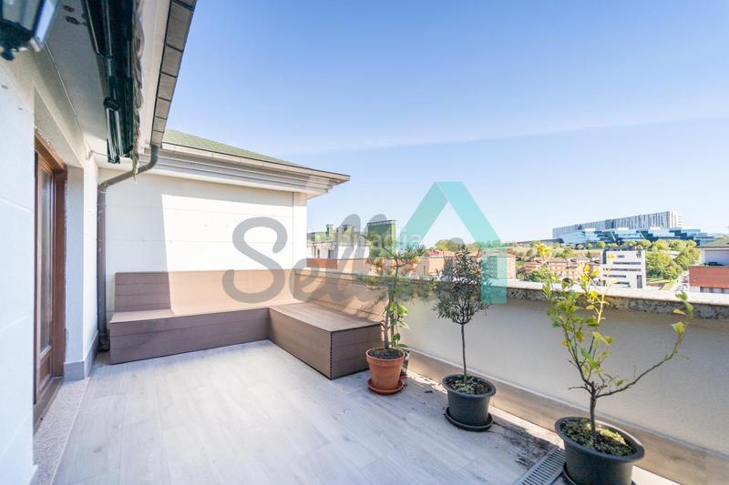Foto 9f18dd1c-38d8-4949-9955-59679a43dba5. Penthouse with heating parking in Huca - La Cadellada Oviedo