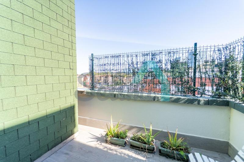 Foto a7ec6835-e7a9-4dbc-8257-545245746e8e. Penthouse with heating parking in Huca - La Cadellada Oviedo