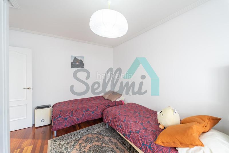 Foto e560f1c4-f7c1-4430-bd4d-597703bfe9a3. Penthouse with heating parking in Huca - La Cadellada Oviedo