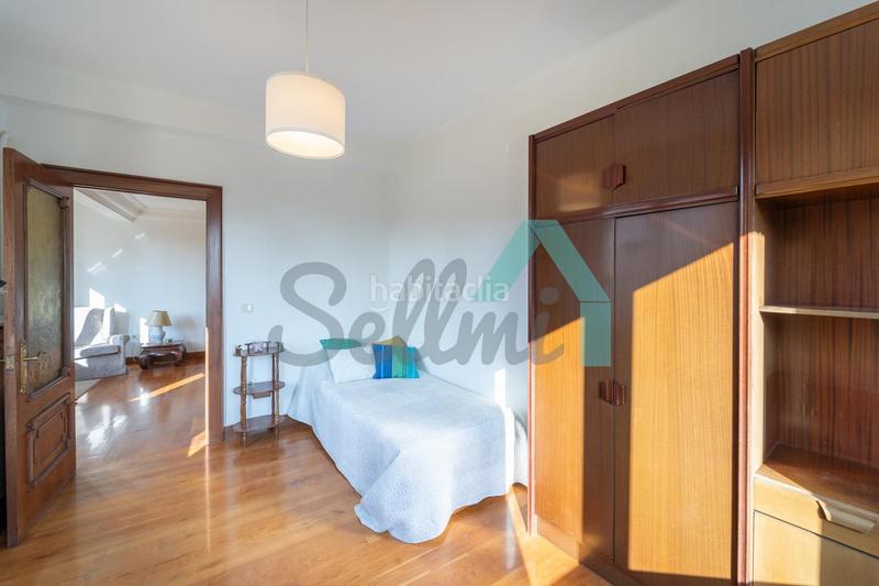 Foto 41b53994-176d-44c6-8ad5-be3904806059. Rent flat with heating in Auditorio - Seminario - Parque de Invierno Oviedo