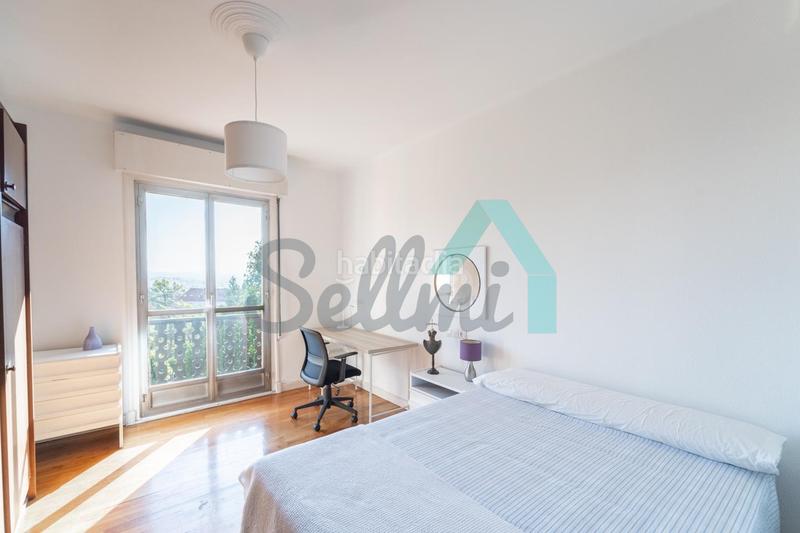 Foto efb86c2d-fab8-4118-ad85-f4f73f247922. Rent flat with heating in Auditorio - Seminario - Parque de Invierno Oviedo