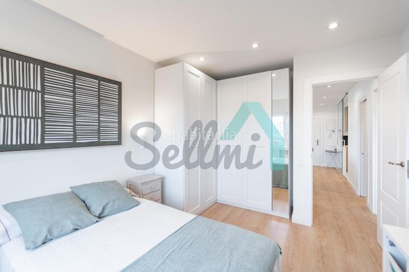 Foto a3b310b3-6d59-4a3c-8c51-e267a877dd7d. Rent penthouse with heating in Centro Gijón