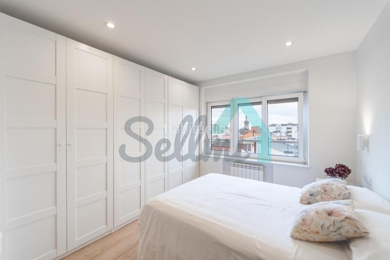 Foto edafb4d2-1b9e-408c-854e-a49df3a39614. Rent penthouse with heating in Centro Gijón