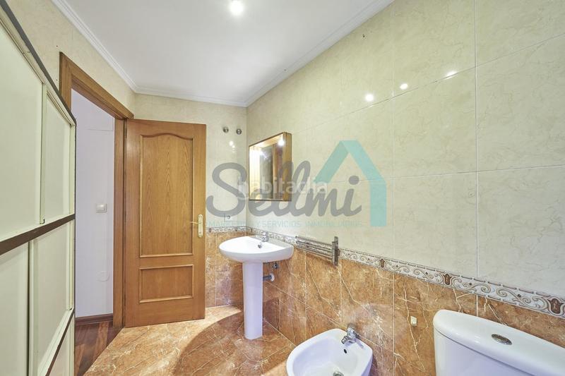 Foto e2fce912-80ad-4a20-bb58-4181f7a3ac6b. Planta baixa amb calefacció aparcament a Buenavista Oviedo