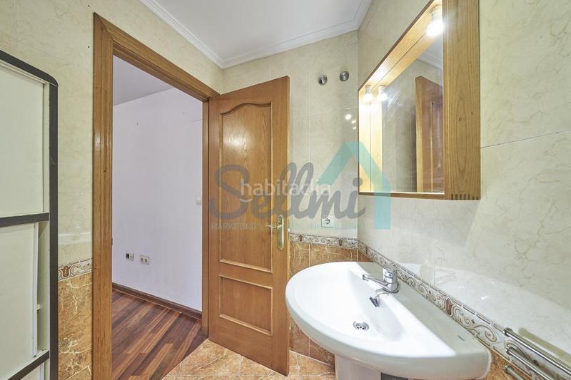 Foto 14b5f6cc-d26d-478a-9a04-458d1fc5048b. Planta baja en Buenavista Oviedo