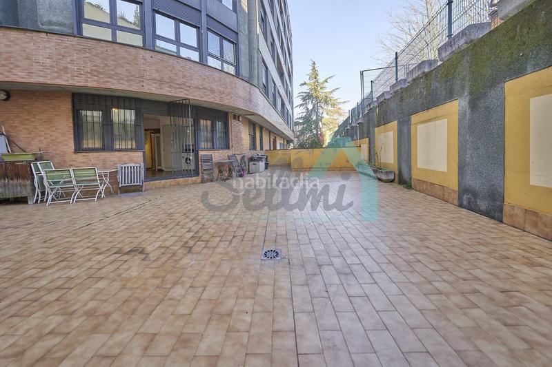 Foto 76d8ac60-5239-43cd-8eb0-e2880ae32f2e. Rez-de-chaussée avec chauffage parking dans Buenavista Oviedo