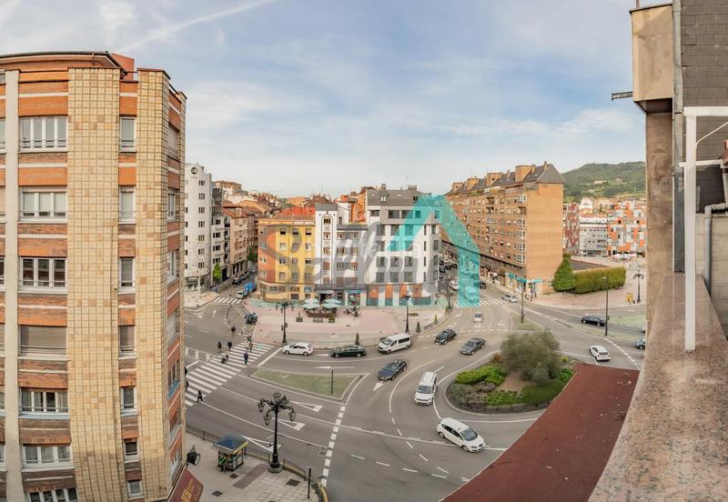 Foto 868731cb-5a6a-4856-bd6b-74938c4c49f7. Location attique avec chauffage dans Plaza de América Oviedo