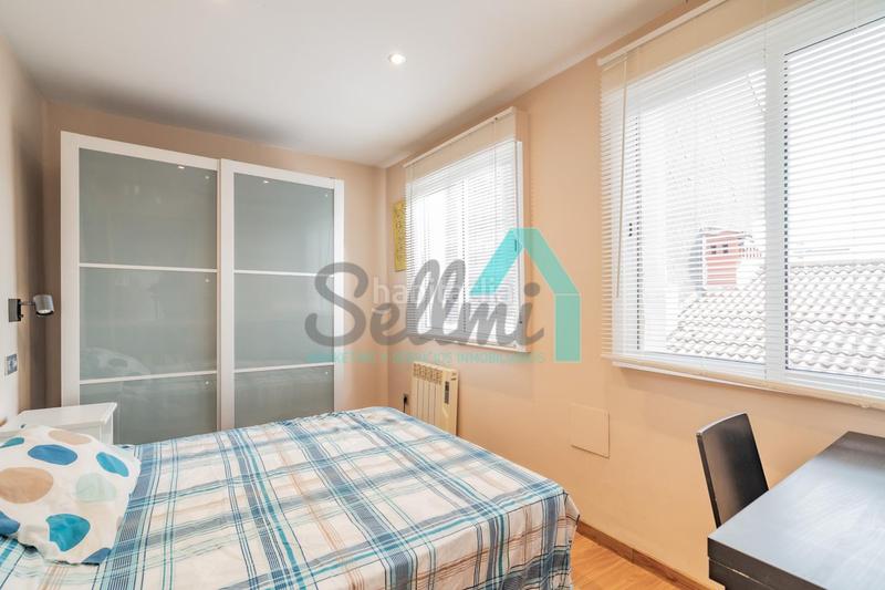 Foto a64e5c9c-7564-4fce-ae7e-bc16402c46ff. Location attique avec chauffage dans Plaza de América Oviedo