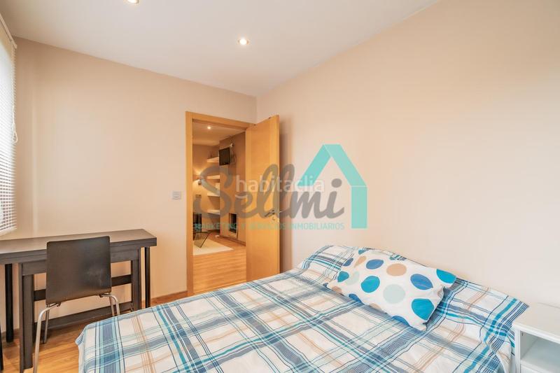 Foto 49fa9de0-cc62-4a57-bdee-1100c4e00312. Miete dachwohnung mit heizung in Plaza de América Oviedo