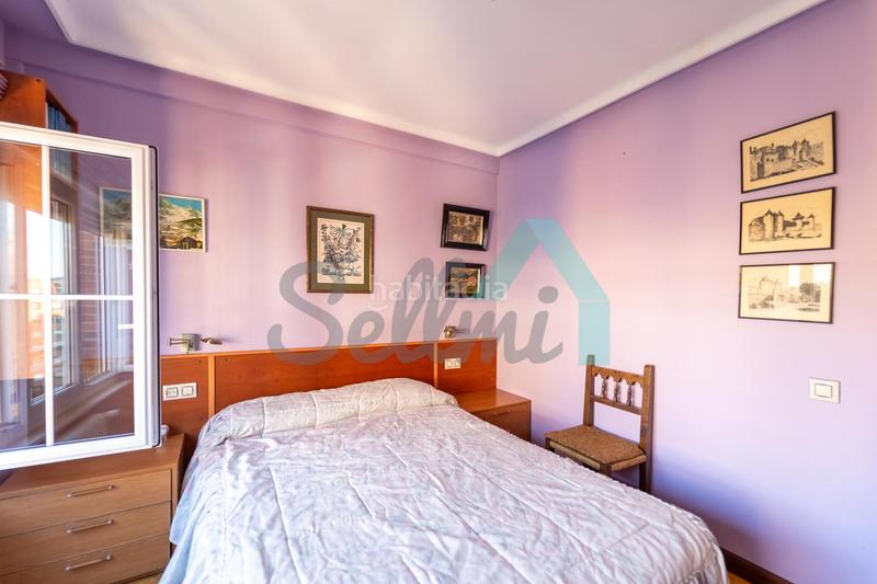 Foto 48bb55a8-59b9-4184-947b-73df50e61845. Affitto appartamento con riscaldamento parcheggio in Oviedo