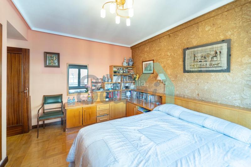 Foto 679c9629-d026-49bd-a13a-eff9c772d471. Alquiler piso en Auditorio - Seminario - Parque de Invierno Oviedo