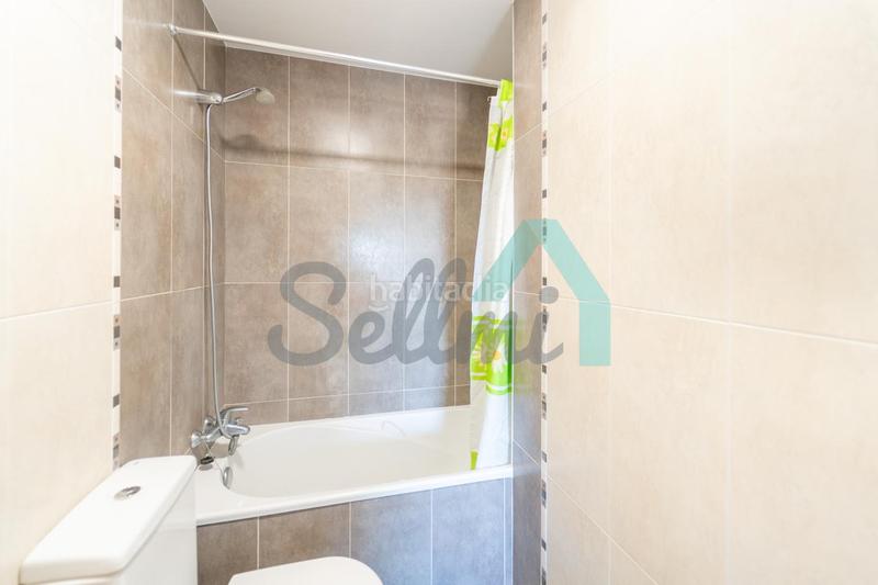 Foto 5aa10b54-752f-4bf0-a8da-eb43d85923a3. Location appartement avec chauffage parking dans Huca - La Cadellada Oviedo