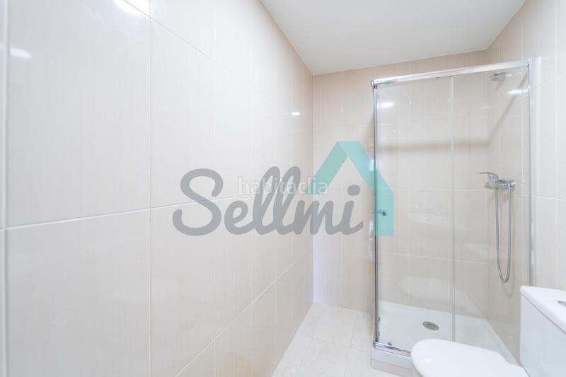 Foto f0088cfd-0c1f-46f3-83a0-fbd642e50b27. Rent flat with heating parking in Huca - La Cadellada Oviedo